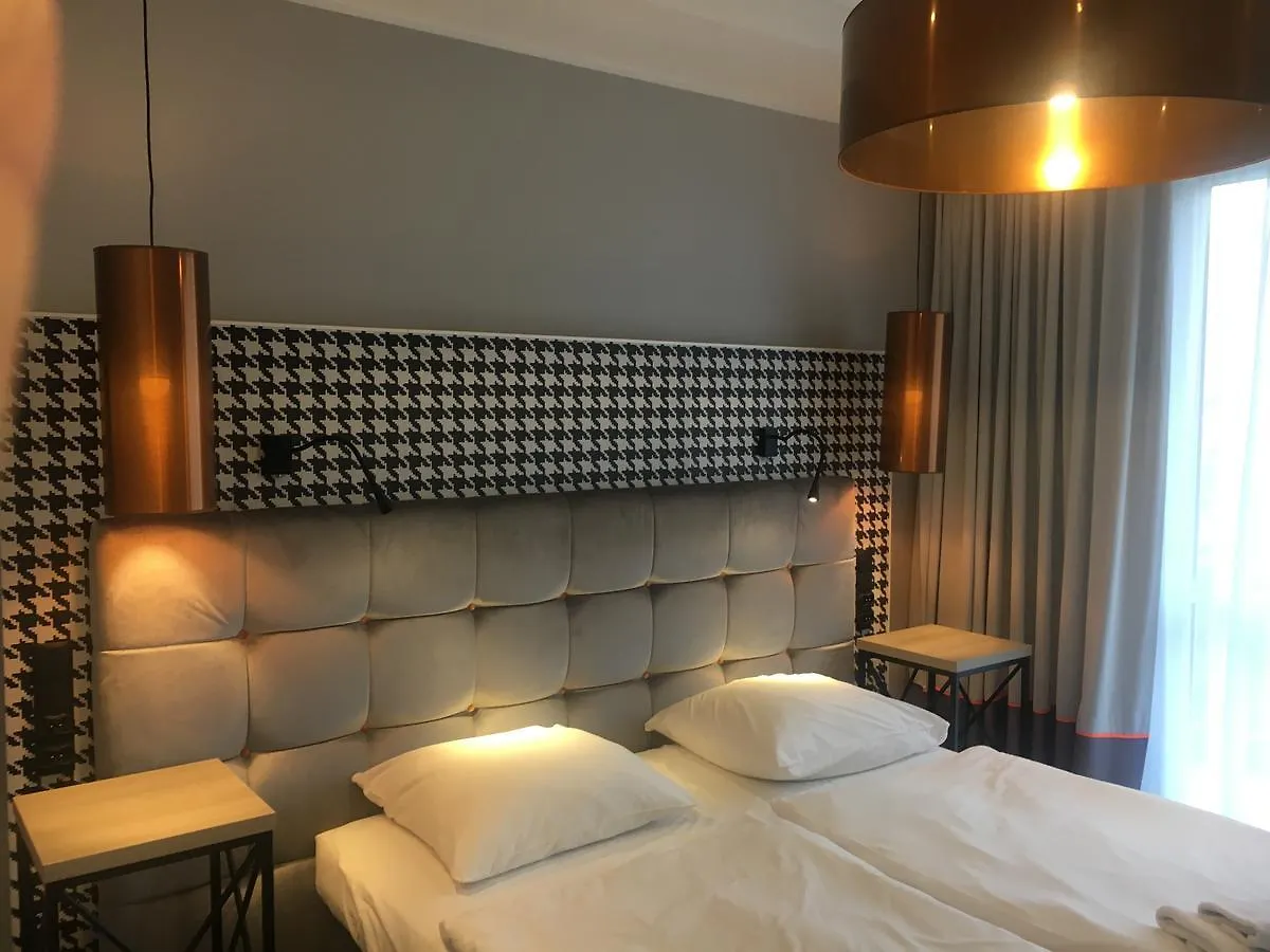 Hotel Pomaranczowa Plaza سوبوت 3*,